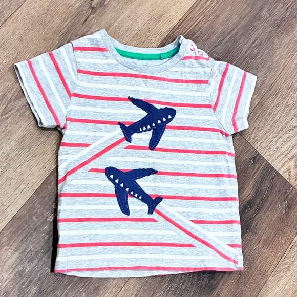 Baby Boden Gray and Red Airplane Tee Shirt Top Plane Short Sleeves 18-24m - Picture 2 of 12